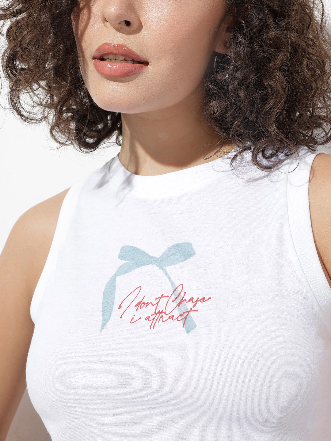 the roadster life co. typography printed slim fit cropped t shirt