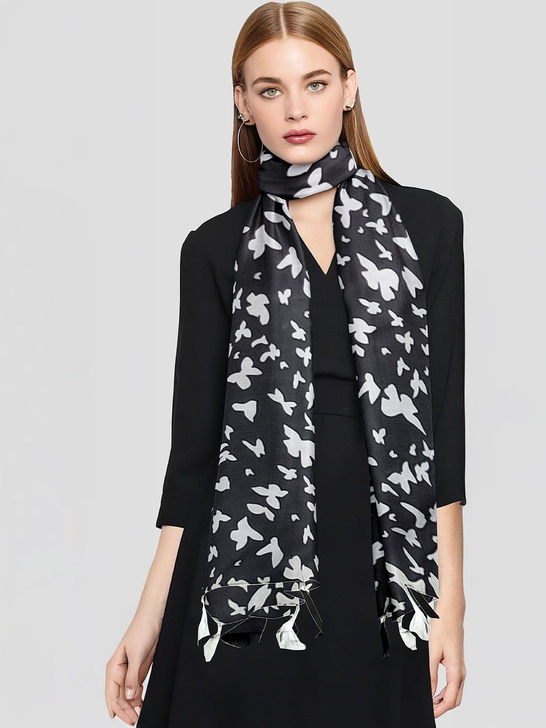 poshampaa be desi women set of 2 polka dots printed scarfs with tasselled border poshampaa be desi women set of 2 polka dots printed scarfs with tasselled border