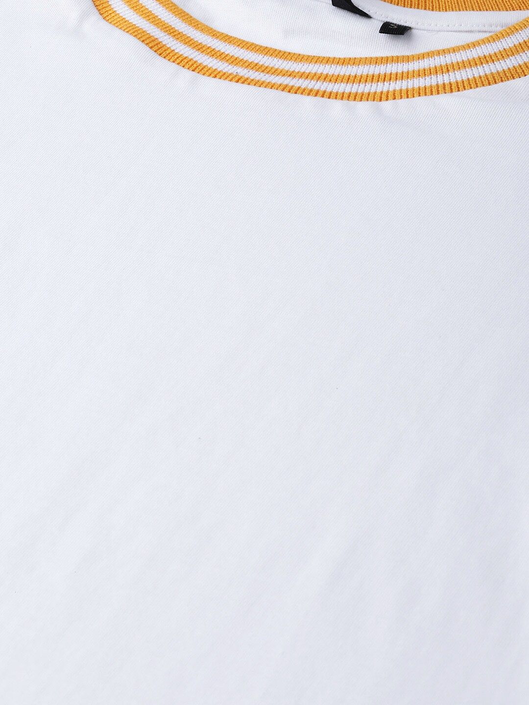 roadster women white boxy fit solid round neck crop t shirt