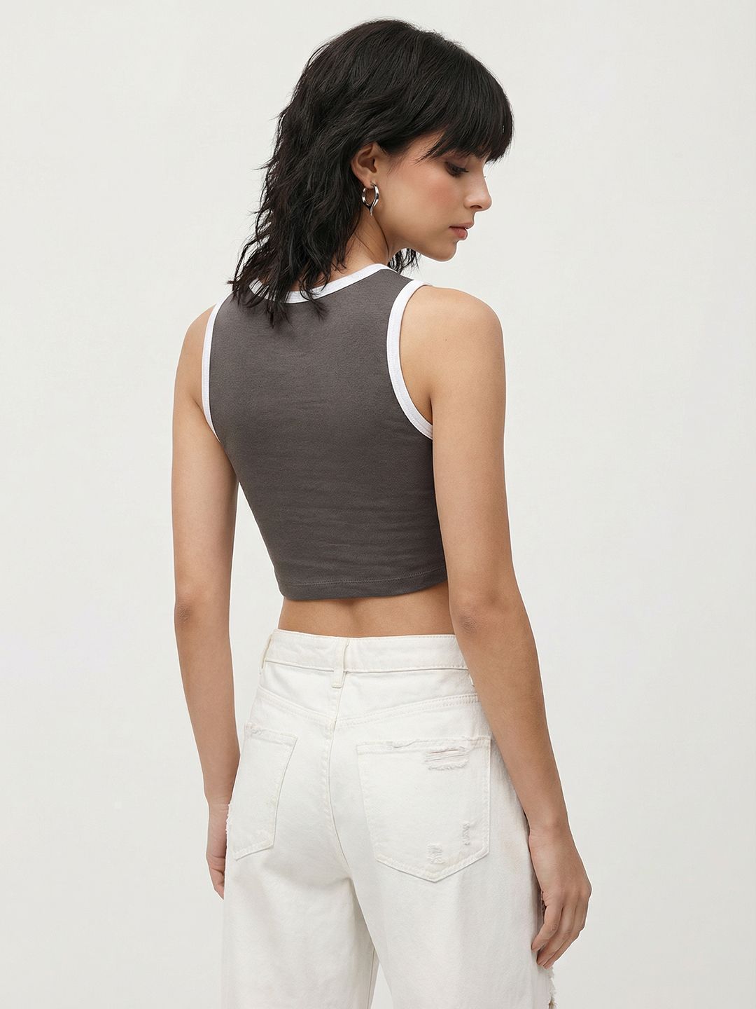 the roadster life co. typography printed slim fit super crop t shirt