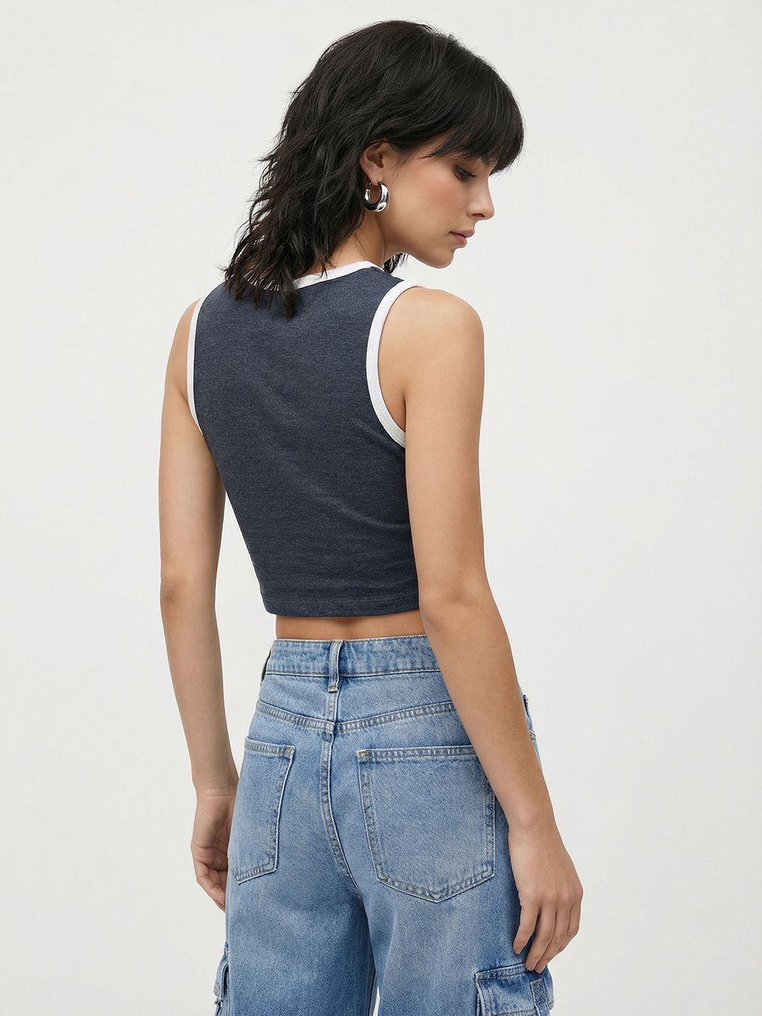 the roadster life co. typography printed slim fit crop t shirt