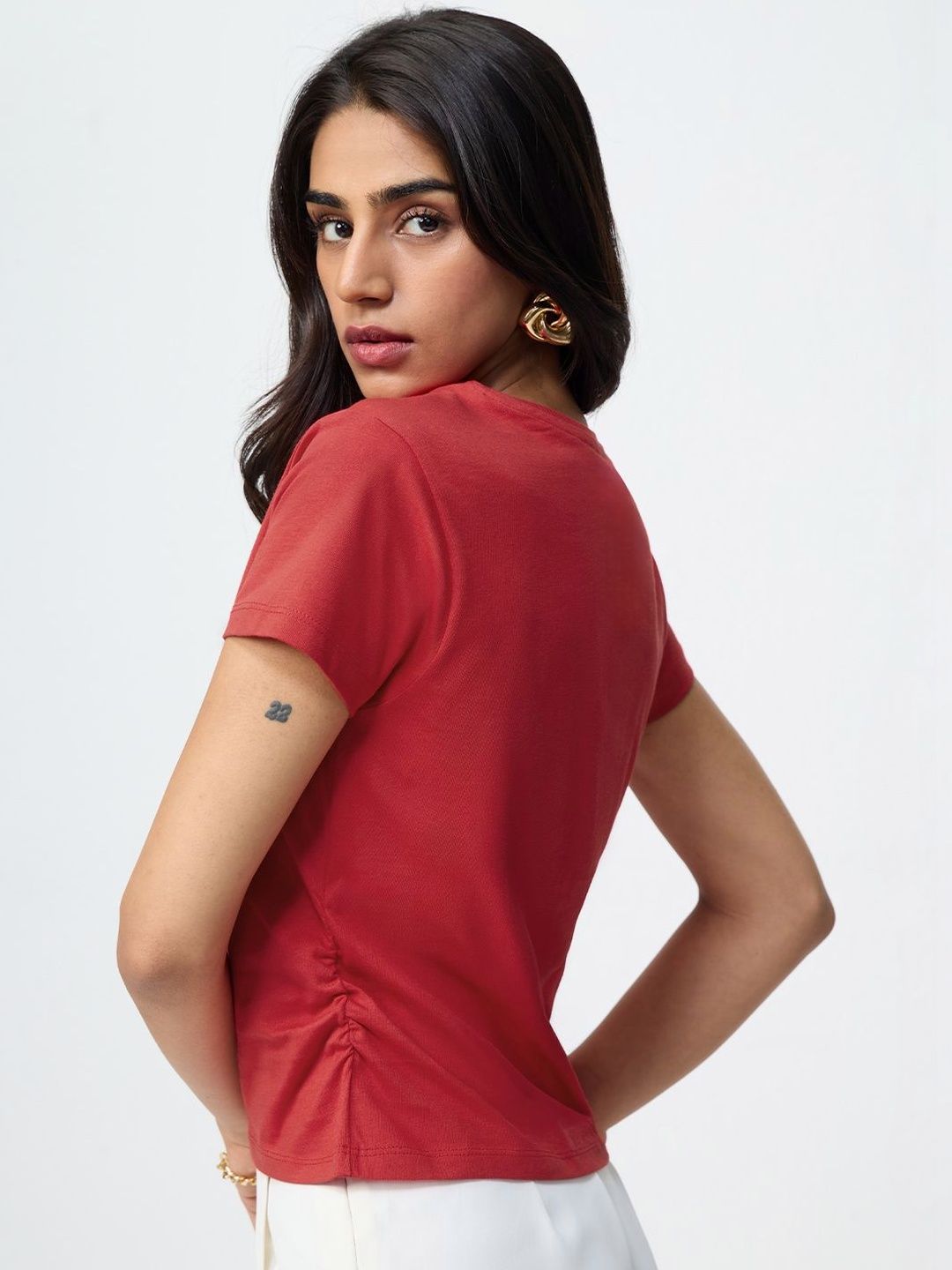 the souled store women regular fit printed red t shirts