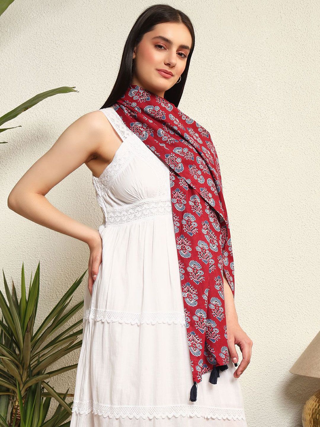 handicraft palace women printed tasseled detail border scarf handicraft palace women printed tasseled detail border scarf