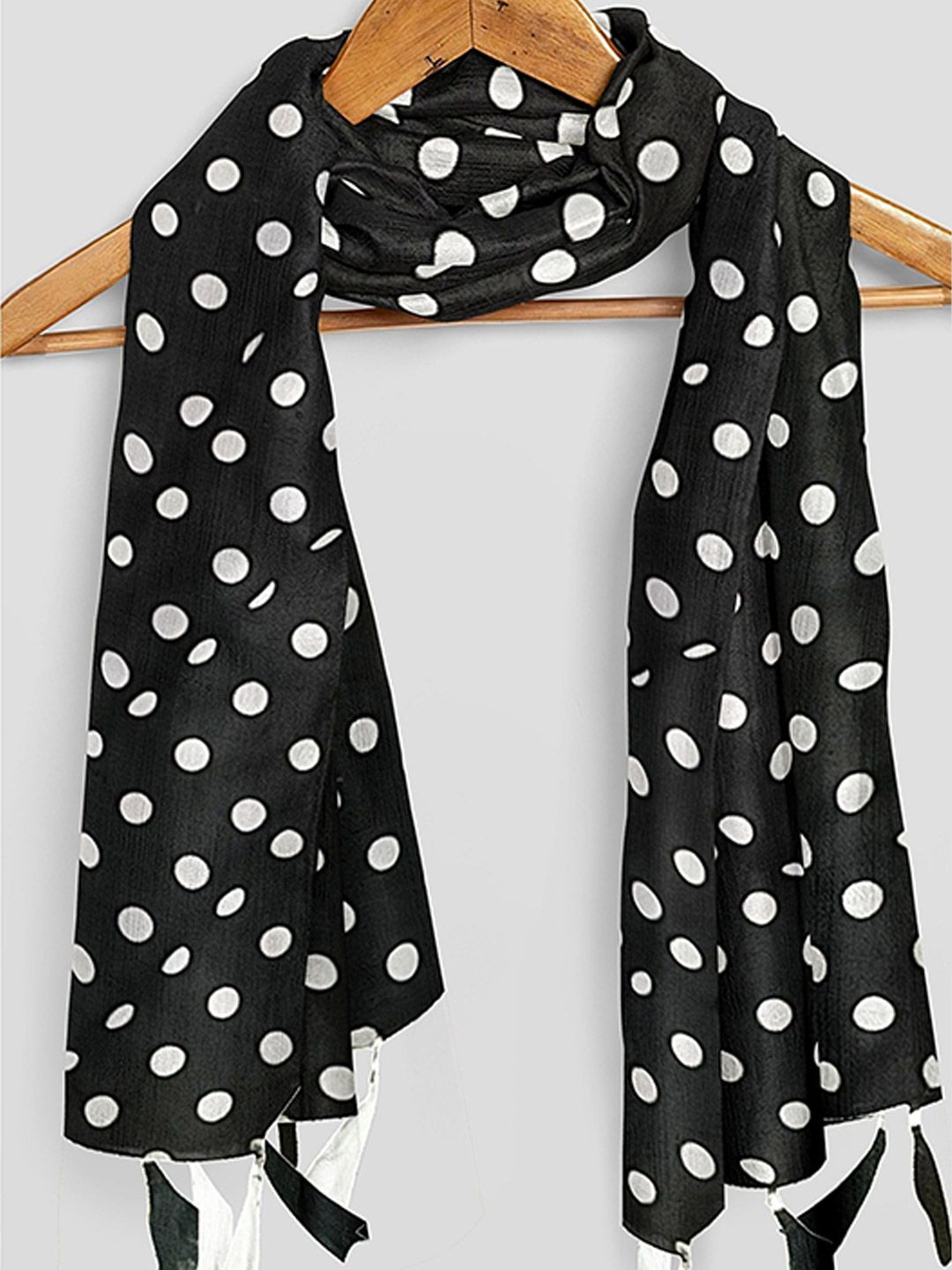 poshampaa be desi women pack of 2 printed scarf with tasselled poshampaa be desi women pack of 2 printed scarf with tasselled