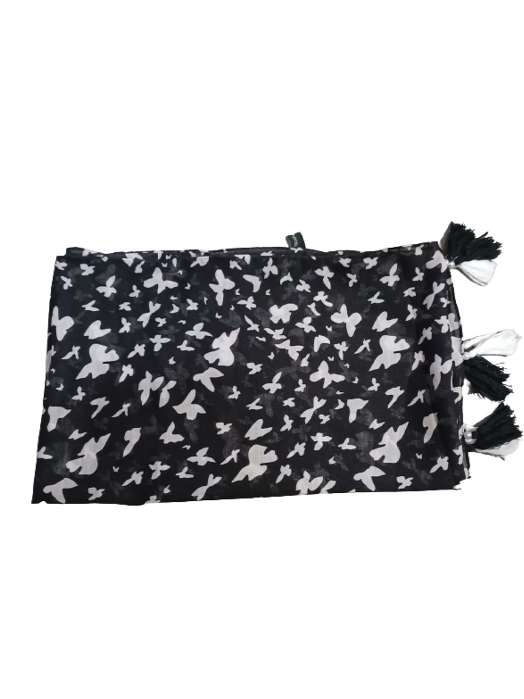 poshampaa be desi women pack of 2 printed scarves with tasselled border poshampaa be desi women pack of 2 printed scarves with tasselled border