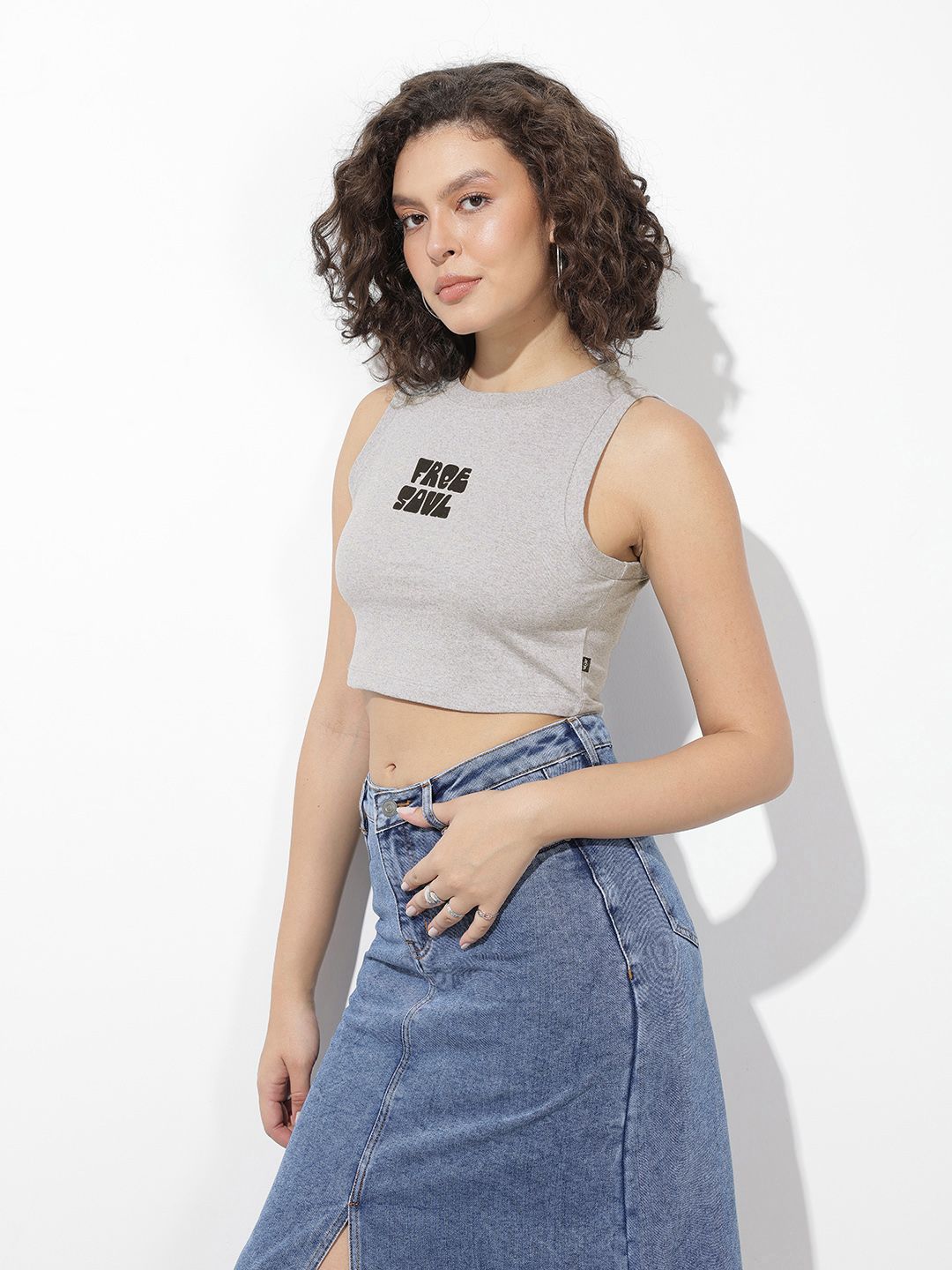 the roadster life co. typography printed slim fit crop t shirt