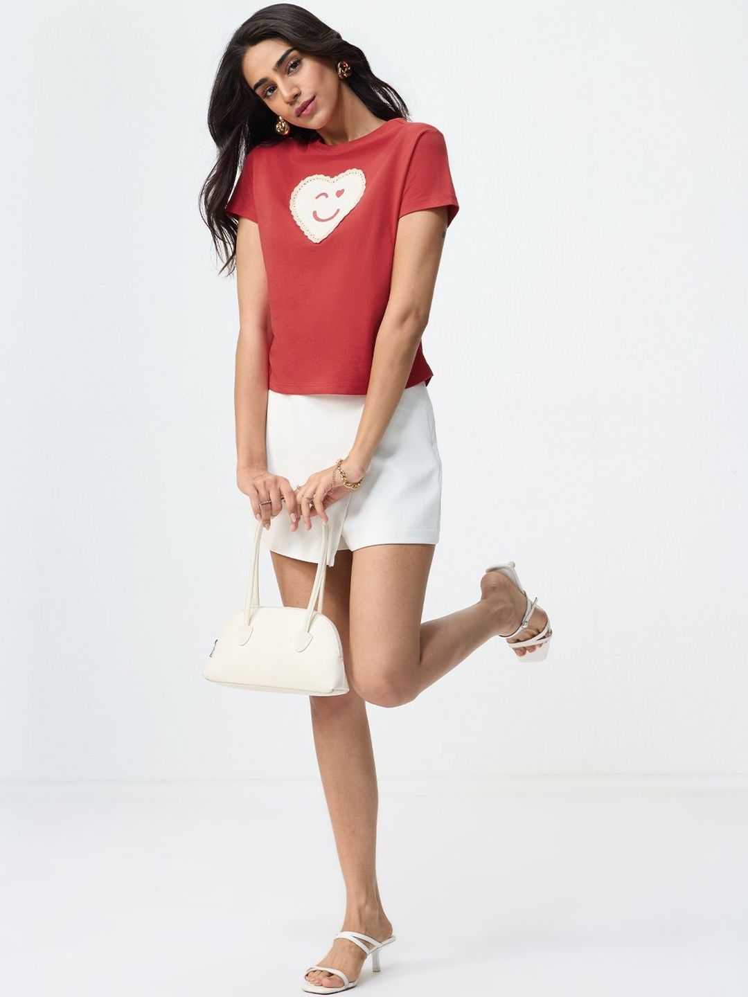 the souled store women regular fit printed red t shirts