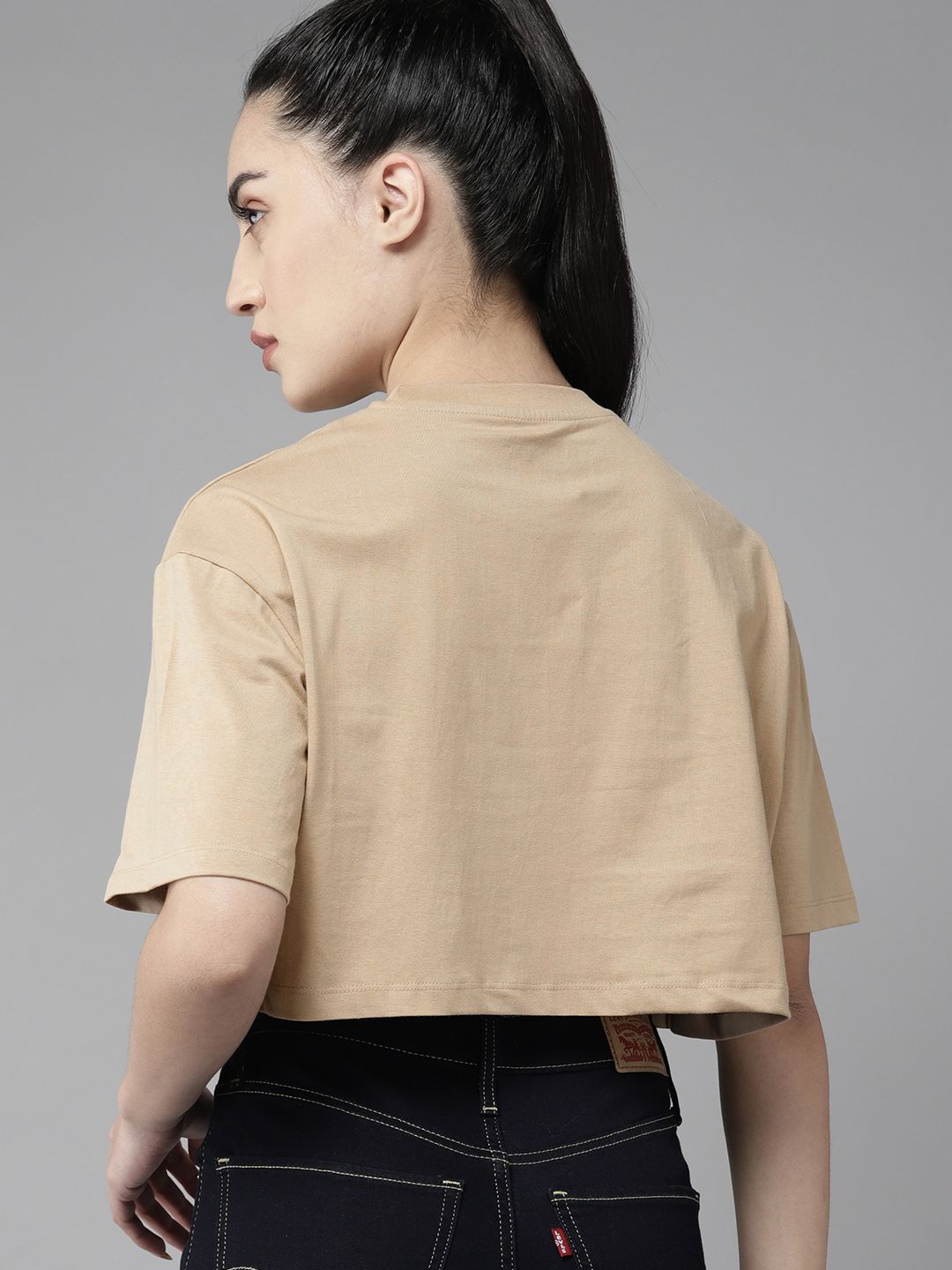 the roadster lifestyle co. drop shoulder sleeves pure cotton boxy super crop t shirt