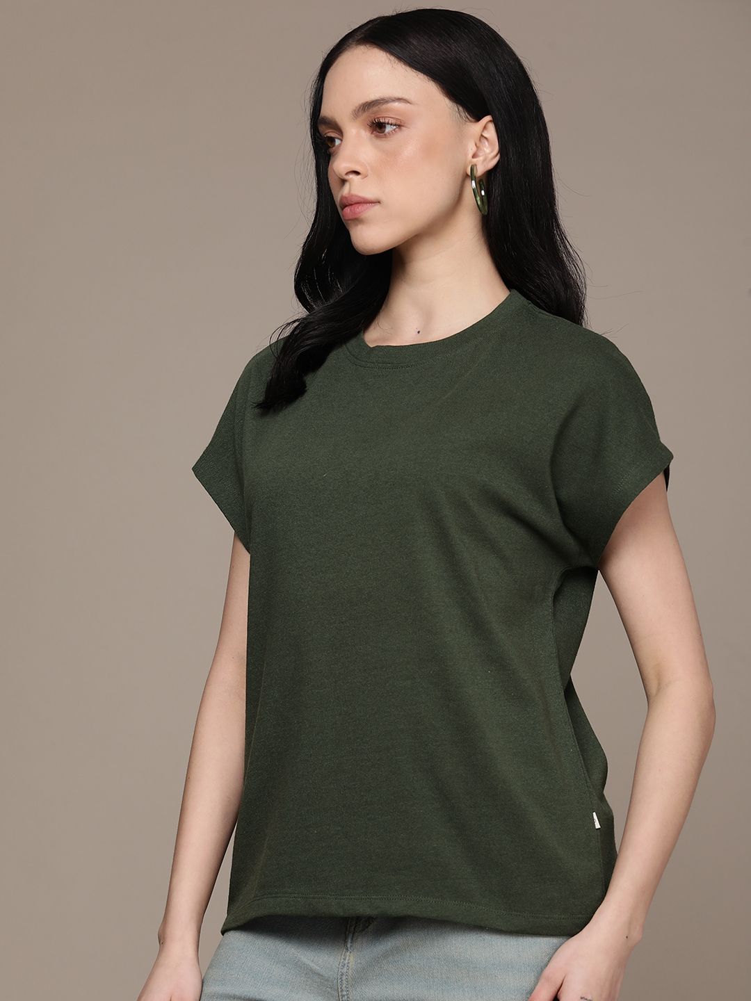 the roadster life co. solid oversized extended sleeves casual t shirt
